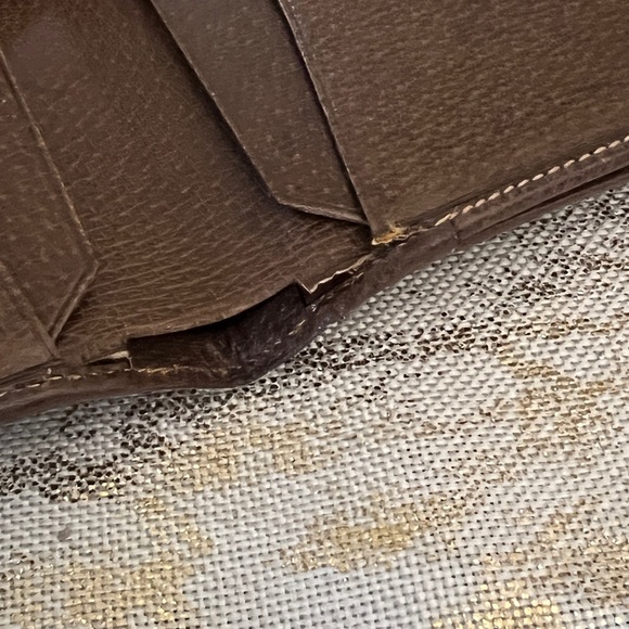 🤎 Authentic Gucci Wallet - Picture 7 of 11